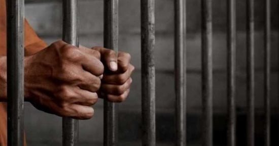 تجديد حبس متهمين بالاتجار غير المشروع في العملة