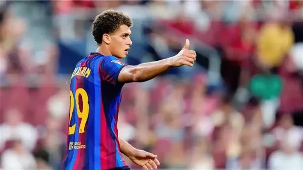 استبعاد حمزة عبد الكريم من قائمة برشلونة لمواجهة ريال بيتيس في الدوري الإسباني