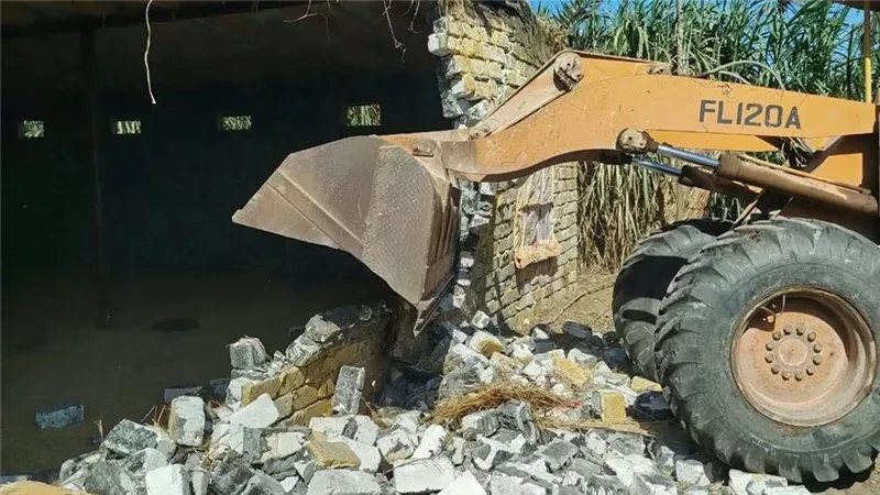 إزالة 11 حالة تعدٍّ على أراضي أملاك الدولة بالبحيرة