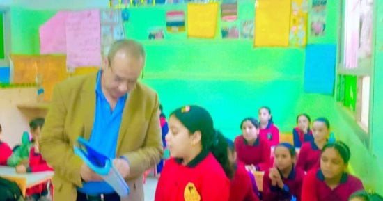 مدير تعليم القليوبية خلال متابعة مدارس القناطر: حصر الطلاب لعمل برامج تقوية لهم