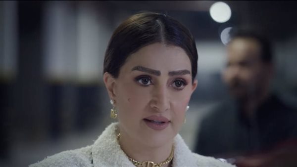 "تزوجتي كام مرة"، أنس بوخش يحرج غادة عبد الرازق على الهواء