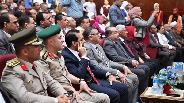 محافظ قنا يشهد احتفالية "مجمع الإعلام وقصر الثقافة" بالذكرى الـ 53 لانتصارات أكتوبر (صور)