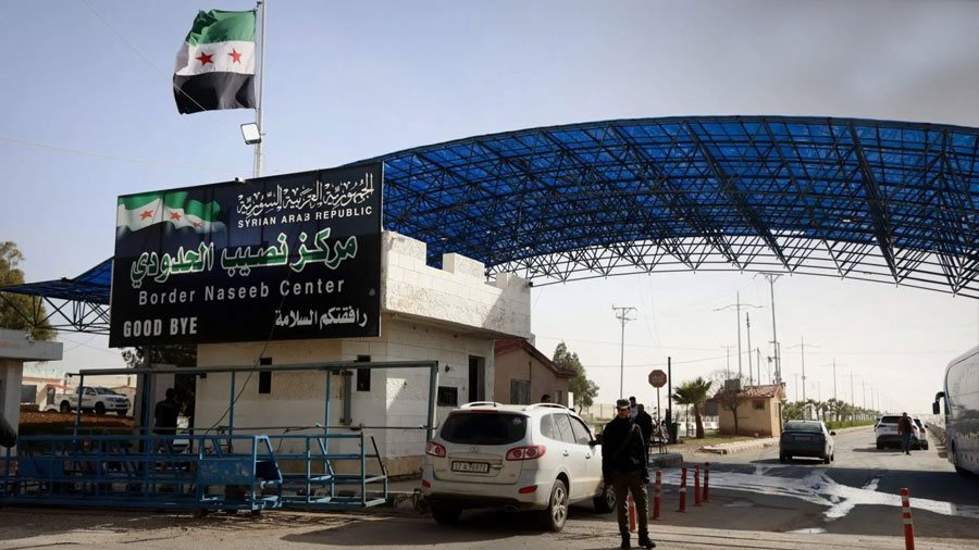 إغلاق نصيب يربك سلاسل الإمداد.. الحلاق لـ”الوطن”: غياب موعد إعادة الفتح يضاعف الأعباء