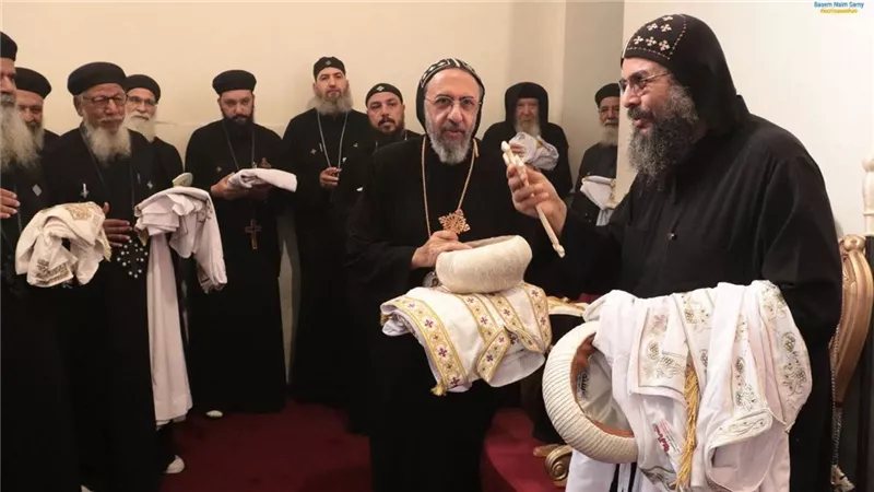 الأنبا إيلاريون يناقش مع كهنة البحر الأحمر ترتيبات الخدمة الرعوية خلال الفترة المقبلة