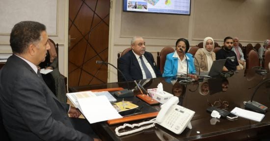 محافظ القليوبية يناقش مخطط تحويل «القلج» إلى مدينة.. ويؤكد أهمية وضع رؤية عمرانية متكاملة للمنطقة