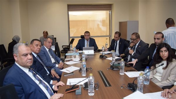 صناعة النواب: نستهدف معالجة التشوهات الجمركية وتوطين صناعة الماكينات وملف القري المنتجة
