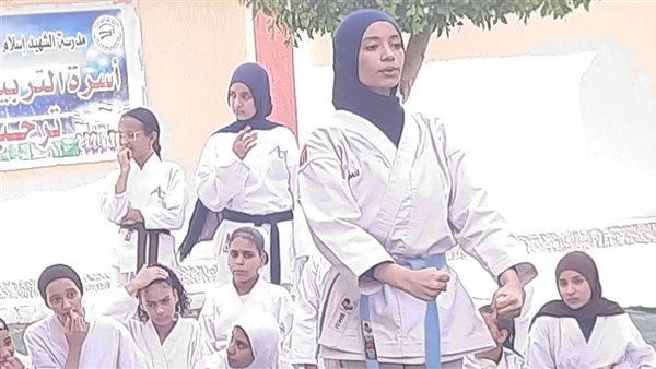 فتيات نجع حمادي يحصدن المراكز الأولى في بطولة الكاراتيه بقنا (صور)