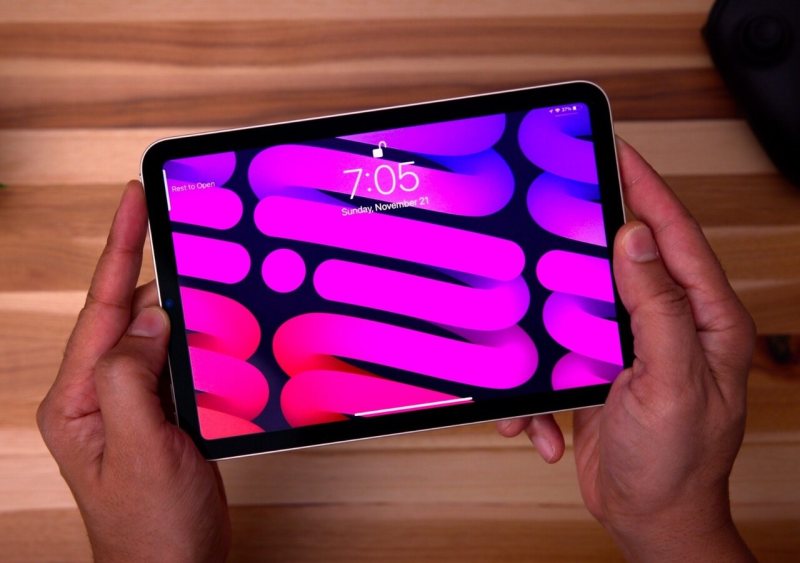 iPad mini الجديد بشاشة OLED قد يرتفع سعره إلى نحو 799 دولار