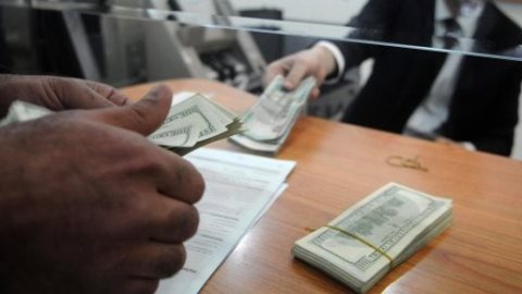 قبل عودة التداول.. اعرف سعر الدولار اليوم السبت 3-10-2026