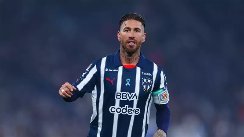 عرض مفاجئ من نادٍ بالدوري الإسباني للتعاقد مع سيرجيو راموس