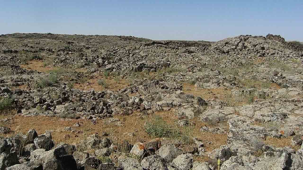 عين على الوطن: “اللجاة” بريف درعا.. موقع نادر يجمع بين التراثين الطبيعي والإنساني في آن واحد