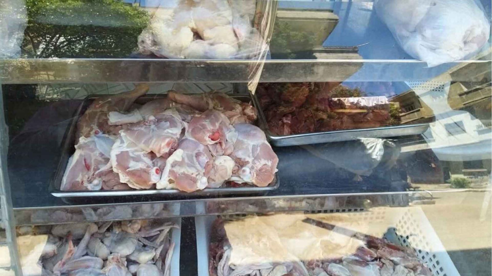 الفروج يعاود ارتفاعه.. و”لجنة تربية الدواجن” تحمّل المسؤولية للحلقات الوسيطة