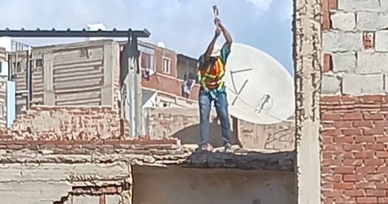 محافظ الإسكندرية يتابع استمرار أعمال إزالة عقار شارع المازني نطاق حي غرب