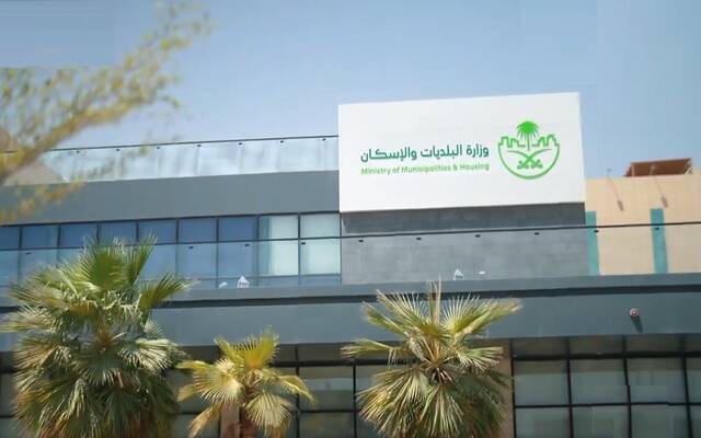 "البلديات": أكثر من 35 ألف تصريح سارٍ للعمل على مدار الساعة حتى نهاية سبتمبر