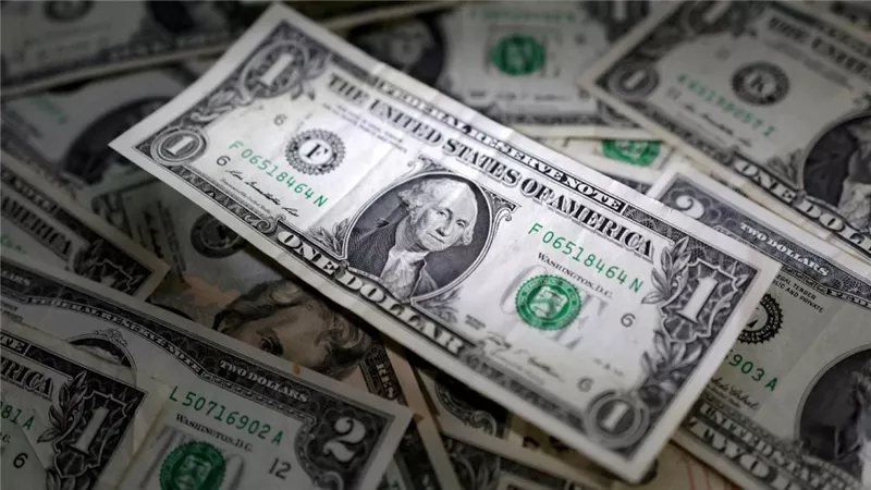 تراجع الدولار الأمريكي وسط شكوك الذكاء الاصطناعي، والكندي يقفز بعد استفتاء ألبرتا