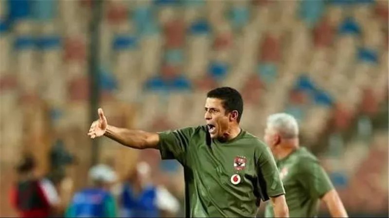 بسبب أزمة الدفاع بالأهلي، عموتة يراقب أداء لاعب القناة خلال مواجهة اليوم في الدوري