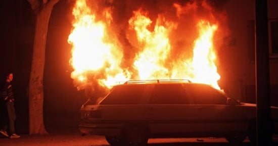 اتهام بالاعتداء على طفل يشعل العنف فى جواتيمالا.. حرق 12 سيارة