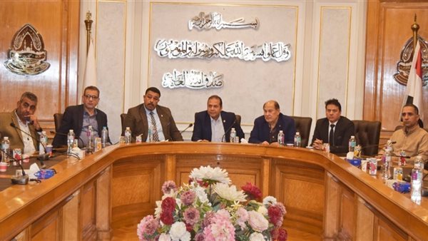 غرفة القاهرة تجتمع بمراكز تقديم الخدمات الحكومية لبحث خطة التطوير والتنمية
