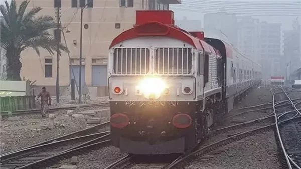 يتسع لـ 492 راكبا، 4 خدمات تقدمها السكك الحديد بقطارات التالجو (إنفوجراف)