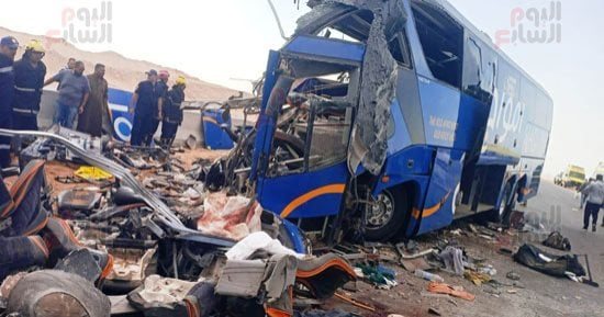 أسماء ضحايا حادث طريق أسيوط الغربي.. 13 وفاة و34 مصابا