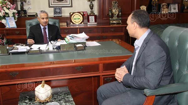 محافظ بني سويف يوجّه بمراجعة نظام الطوارئ عقب وفاة مريض أمام بوابة المستشفى الجامعي