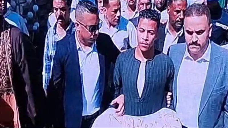 القودة تنهي خصومة ثأرية بين أبناء عمومة في فرشوط بقنا (فيديو)