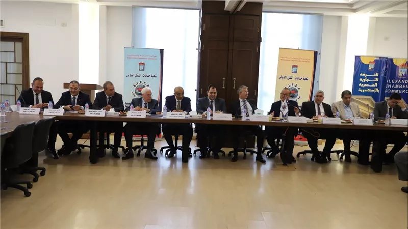 غرفة الإسكندرية تستقبل رئيس مصلحة الجمارك لبحث تحديات النقل الدولي