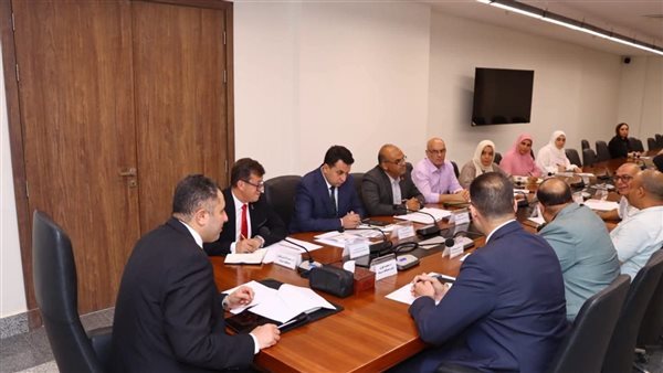 محافظ دمياط يتابع ترتيبات التشغيل الفعلي لمركز معلومات شبكات المرافق