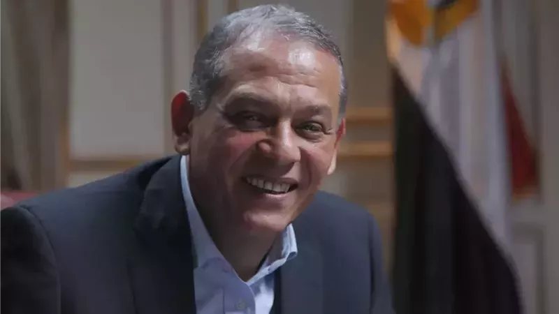 السادات: تعيين نائب للرئيس وتهيئة المناخ العام مدخلان للانتقال السلمي للسلطة في 2030