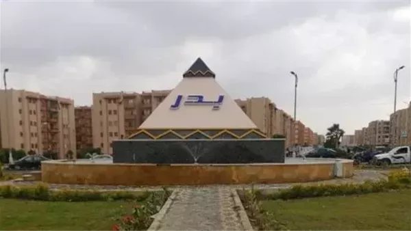 تفاصيل المشروعات التعليمية والصحية والخدمية بمدينة بدر (انفوجراف)