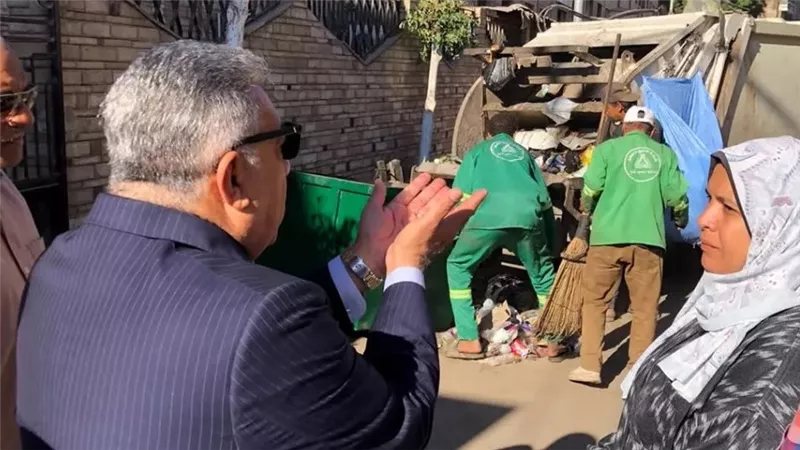 محافظ الدقهلية يتابع اعمال النظافة بطلخا وغرب المنصورة ويوجه برفع الإشغالات