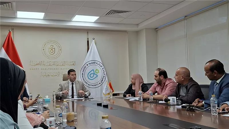 مدير الرعاية الصحية بالإسماعيلية: الاستماع إلى مشكلات المنتفعين جزء أصيل من منظومة تطوير الأداء