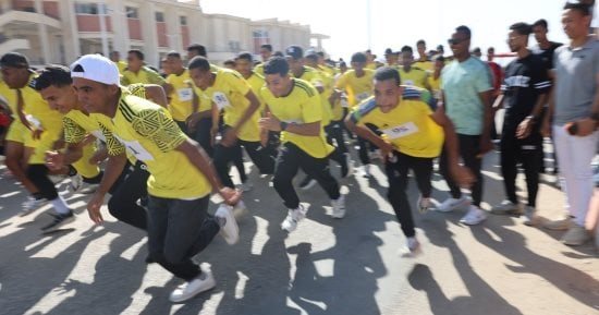 رئيس جامعة قنا يطلق إشارة بدء ماراثون الطلاب احتفالًا بذكرى انتصارات أكتوبر