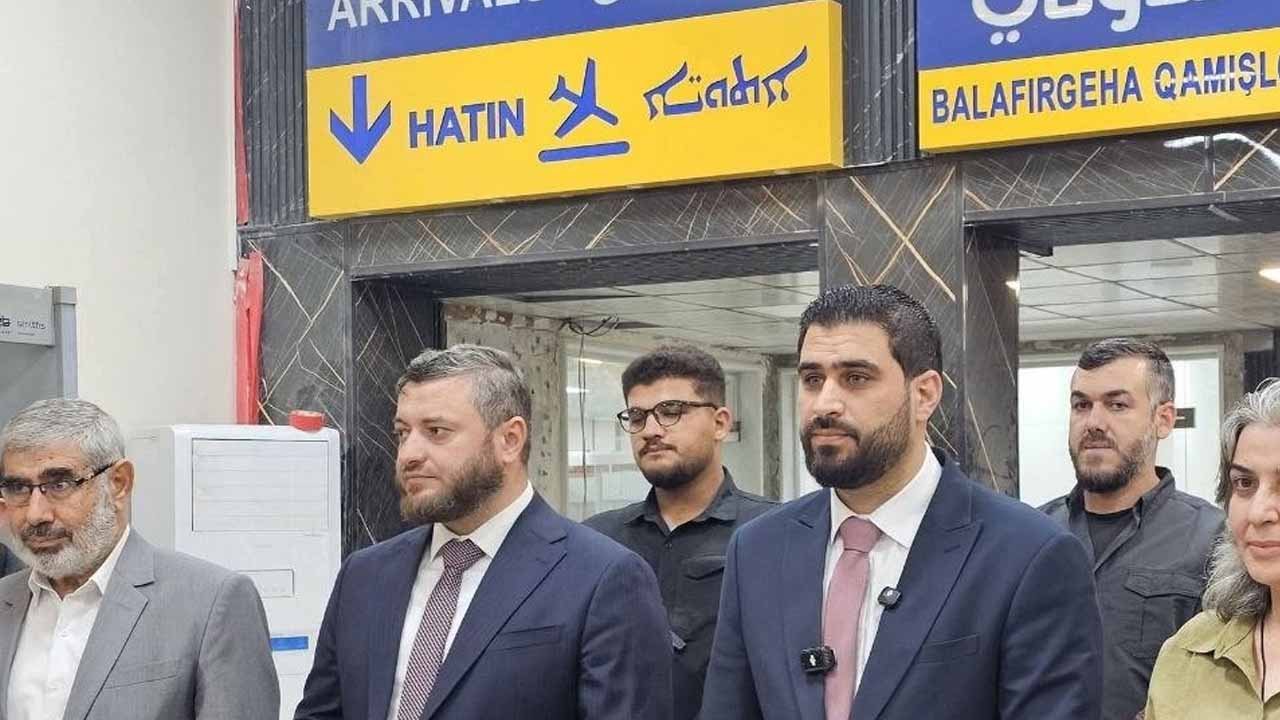 وفد حكومي يتفقد مطار القامشلي ومعبر نصيبين
