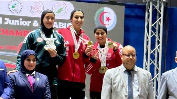 ​3 ذهبيات و3 أرقام قياسية، «أميرة» ابنة جامعة طنطا تتألق في البطولة العربية والأفريقية للأثقال