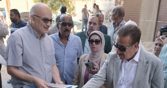 محافظ بورسعيد يمهل شركة مقاولات شهرًا لإنهاء تطوير «منخفض التكاليف»