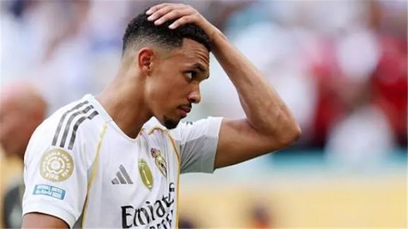 حقيقة اقتراب أرنولد من ترك ريال مدريد والعودة إلى ليفربول