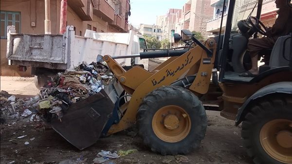 رفع 94 طنا من المخلفات والأتربة خلال حملات نظافة مكثفة بأسيوط