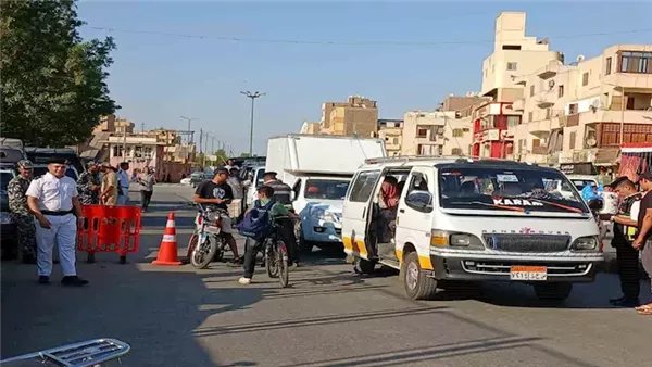 خلال 24 ساعة، 106 آلاف مخالفة مرورية و7 أطنان دقيق و13 مليون جنيه حصيلة ملاحقات أمنية