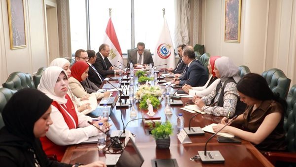 وزير الصحة يوجه بتحليل أسباب عدم رضا المواطنين عن الخدمات الصحية وحل المشكلات