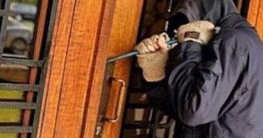 جهات التحقيق بالجيزة تستجوب 3 متهمين بتكوين تشكيل عصابي لسرقة شقق أكتوبر