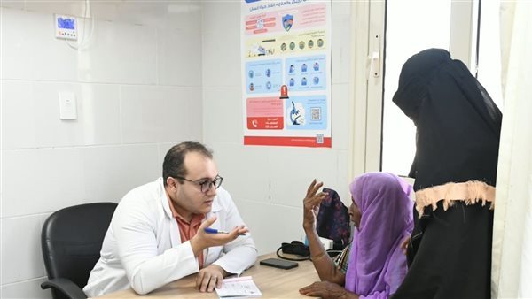20 ألف مستفيد على مدار 5 أيام من قافلة جامعة عين شمس وصندوق تحيا مصر لأهالي حلايب وشلاتين