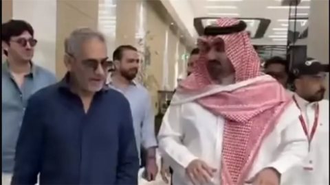شاهد، فضل شاكر يصل إلى الدمام بصحبه نجله تمهيدا لحفل الجمعة بموسم الرياض