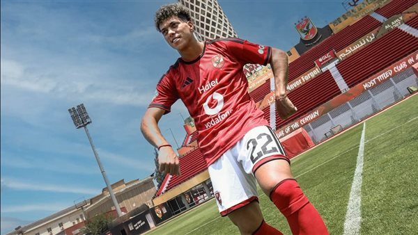 عبدالعزيز عبدالشافي: "زيزو بيلعب غلط وإمام عاشور مش مركز"