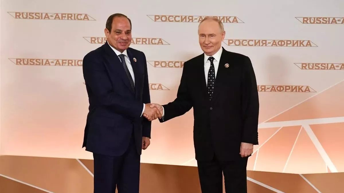 تفاصيل نشاط الرئيس السيسي في روسيا والمجر (فيديو وصور)