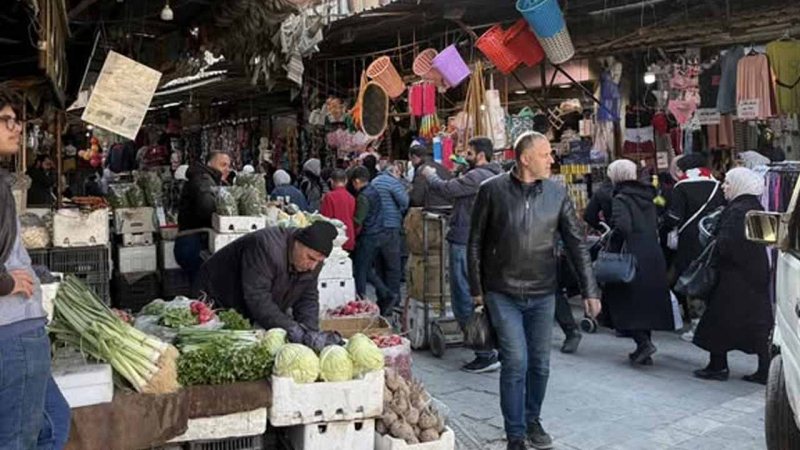أسواق الجمعة .. ملاذ للمستهلكين أم أسواق تنتظر التنظيم؟