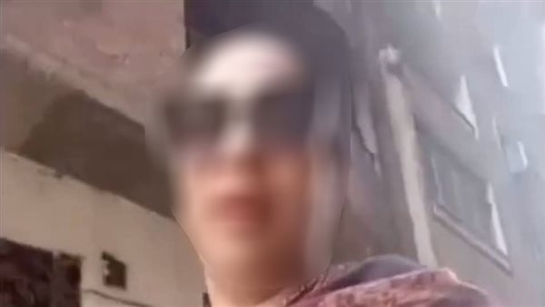 «هات لي المباحث والحكومة»، أم تعذب رضيعها بالضرب على وجهه وتتحدى الداخلية