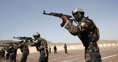 القيادة اليمني يعلن بدء عمليات عسكرية لاستعادة مؤسسات الدولة وبسط سلطتها