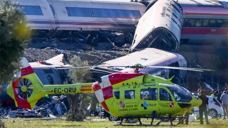 وزيرة سابقة بين 68 قتيلًا في حادث تصادم قطارين فائقي السرعة بإسبانيا