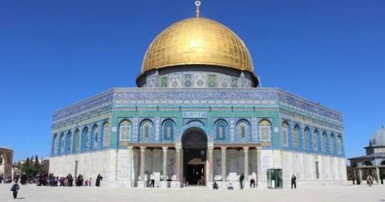 مستوطنون يهاجمون مركبات دبلوماسية لبعثات أوروبية شرق مدينة رام الله